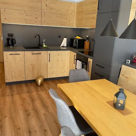 New Cosy Apartment, Smucisce Krvavec 서클리예나고렌스켐