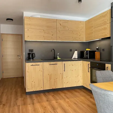 New Cosy Apartment, Smucisce Krvavec 아파트