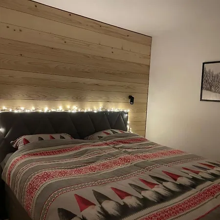 Apartamento New Cosy Apartment, Smucisce Krvavec